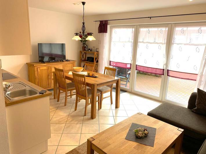 Ferienwohnung für 2 Personen, mit Terrasse und Balkon/Terrasse in Norden-Norddeich - 3