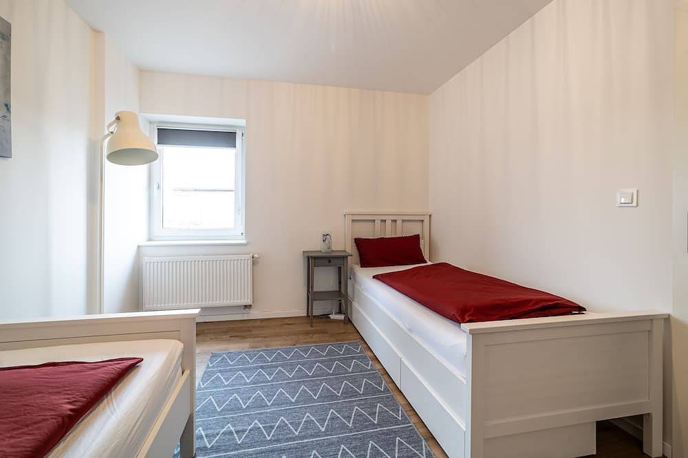 Ebenerdige, moderne Ferienwohnung mit viel Platz für die ganze Familie. in Westerhausen, Thale