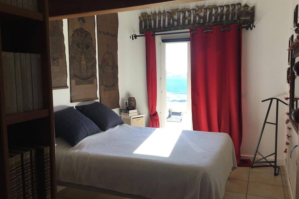 Beautiful apartment with view over the Bay of St Florent in Barbaggio, Calvi region