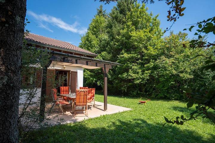 Casa vacanza per 4 persone, con giardino, adatto a famiglie con bambini - 1