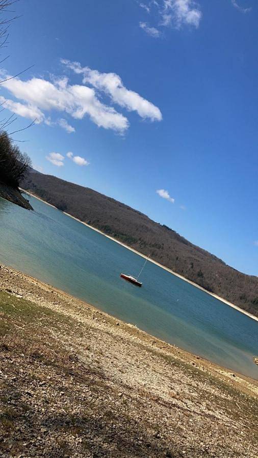 Maison de vacances pour 5 personnes, avec Terrasse et Jardin dans Centre équetre Jura-Sud