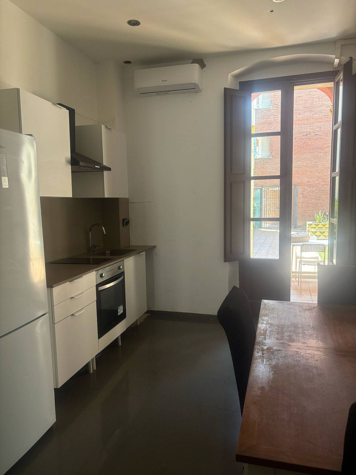 Ganze Wohnung, Apartment 'Loft' mit Gemeinschaftspool, Wlan und Klimaanlage in Santa Coloma de Farners, Girona Provinz