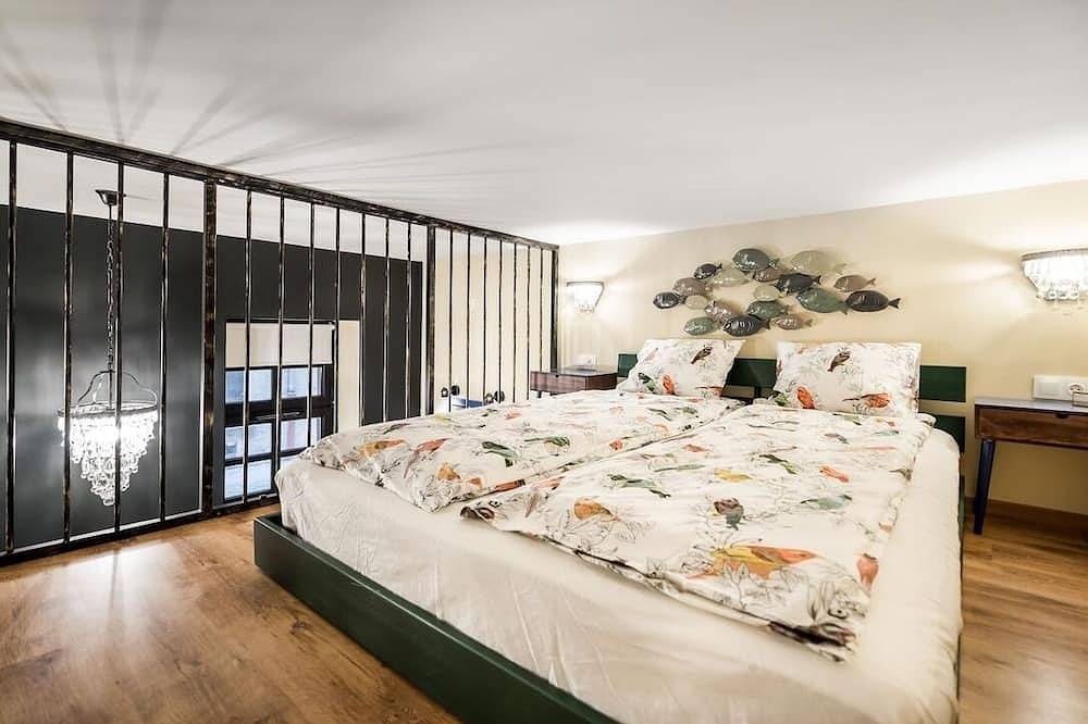 Unique & Stylish - Home of Traveler in City Center in Budapest, Central Hungary