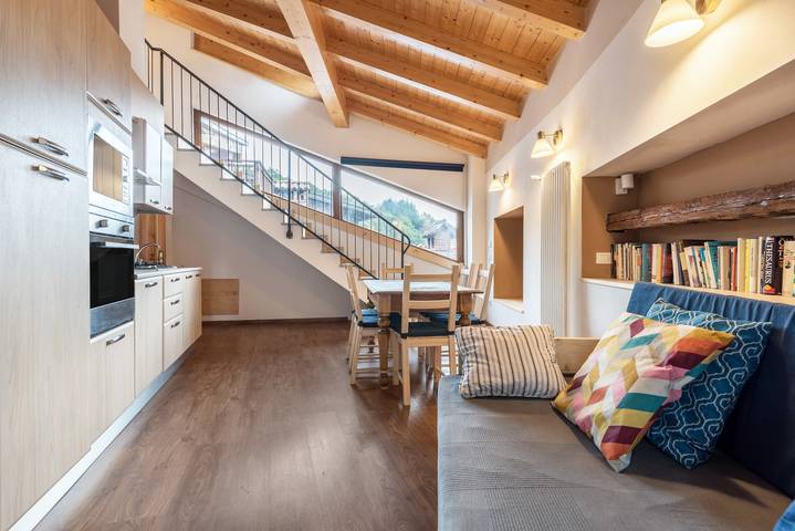 Ferienwohnung für 5 Personen, mit Balkon und Garten in Tenno