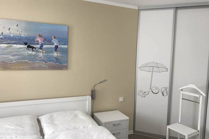 Entire apartment, Modern apartment in direct beach location / Pool /sauna /W-Lan, parking included in Strand Baabe, Baabe