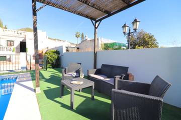 Villa voor 5 Personen in Nerja, Costa del Sol, Afbeelding 1