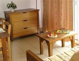 Location de vacances pour 6 personnes, avec terrasse et piscine à Curvalle - 3