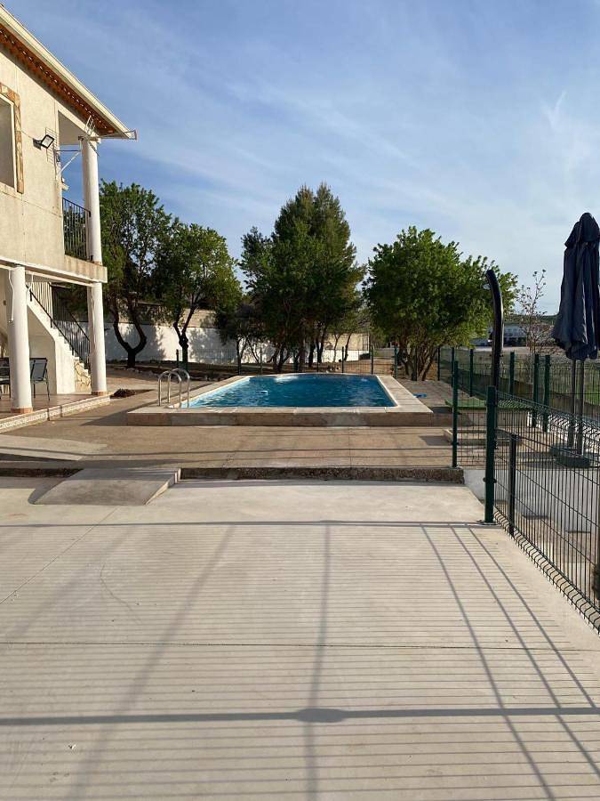 Casa de vacaciones para 14 personas, con Balcón y Terraza además de Jardín y Piscina en Provincia de Cuenca - 2