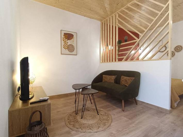 Location de vacances pour 2 personnes, avec piscine et jardin ainsi que terrasse et vue à Bize-Minervois - 2