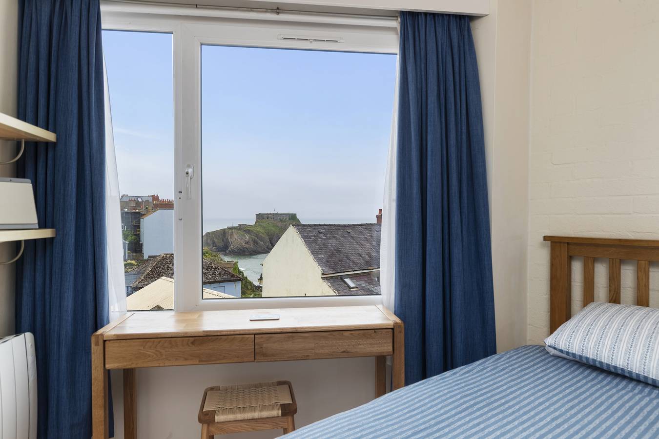 Entire apartment, St Mary's Seaview - In Town Walls, Close to Beach in Tenby, Pembrokeshire