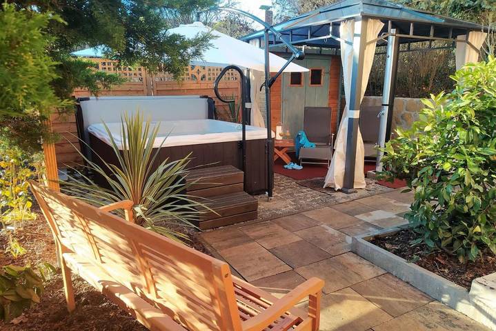Ferienwohnung für 4 Personen, mit Whirlpool und Terrasse sowie Garten und Pool in Burgthann - 3
