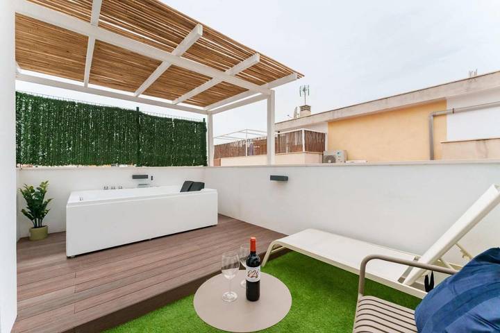Vakantiehuis voor 5 personen, with whirlpool and terras as well as zwembad in Malaga
