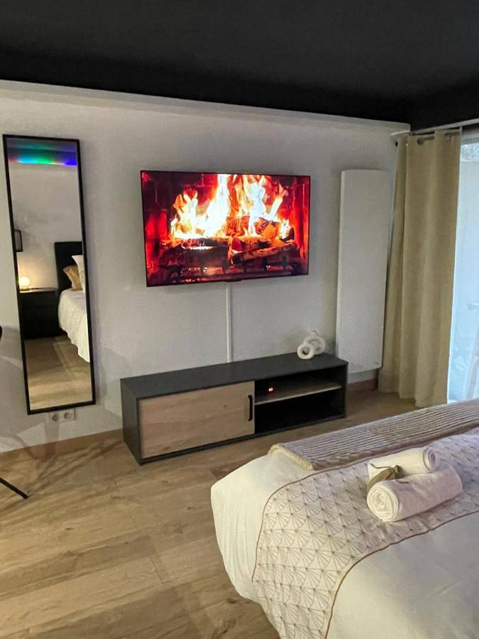 Gîte pour 2 personnes, avec piscine ainsi que terrasse et jacuzzi à Bœrsch - 3