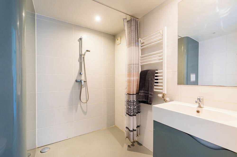 Entire apartment, L'Herblinois - Wifi - Proche tram in Saint-Herblain, Nantes region