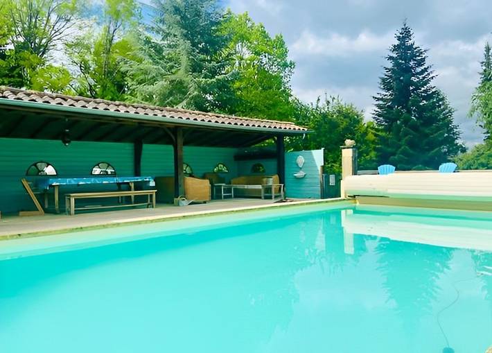 Gîte pour 2 personnes, avec terrasse ainsi que piscine et jardin à Sainte-Nathalène - 3