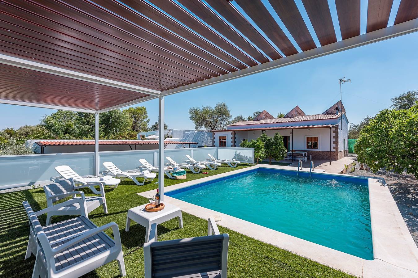 Ferienhaus 'Casa Rural Adalid' mit Pool, Garten, Terrasse und Wlan in Marchena, Sevilla Provinz