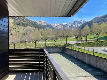 Gîte pour 6 personnes, avec terrasse dans Bowling Le Mont Dore