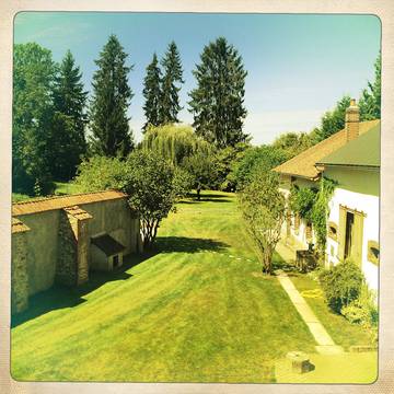 Gîte pour 14 personnes, avec jardin et terrasse à Saint-Fargeau