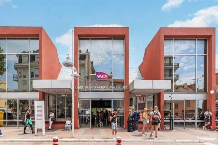 Gîte pour 3 personnes dans Gare De Saint Raphael Valescure