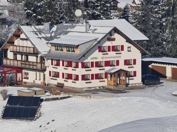 Ferienwohnung für 4 Personen, mit Terrasse und Garten, kinderfreundlich in Riezlern