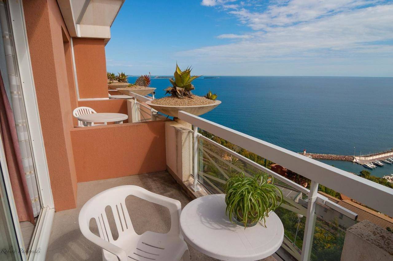 Association Villa Saint Camille in Théoule-sur-Mer, Massif de l'Esterel
