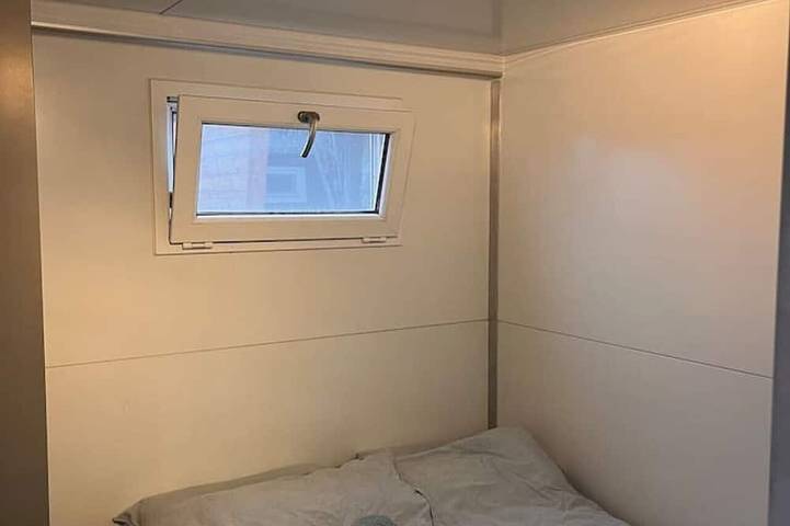 Fantastic Houseboat, 15 min Amsterdam Free Parking in Monnickendam, Markermeer