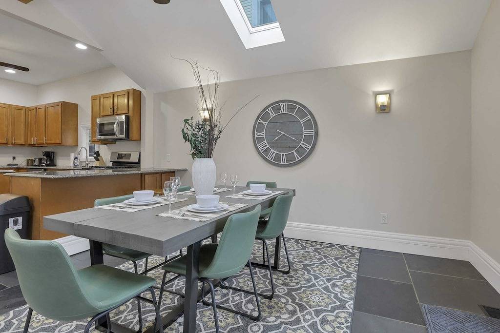 Osu and Short North 4 Br- Patio and Garage w/Ev in Columbus, Ohio