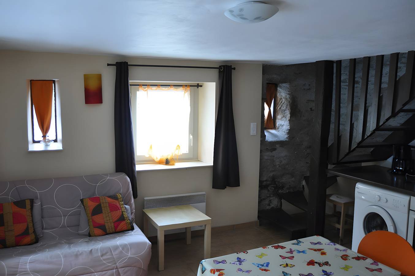 Acogedor gîte con jardín privado y Wi-Fi en Salles-Curan in Salles-Curan, Aveyron (desambiguación)