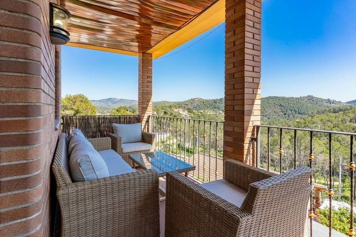 Chalet para 10 personas, con Balcón y Jacuzzi además de Terraza y Piscina en Provincia de Barcelona - 2
