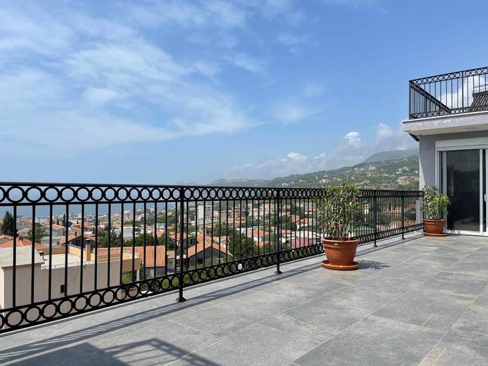 Appart’hôtel pour 6 personnes, avec bassin pour enfant ainsi que vue et jardin, adapté aux familles