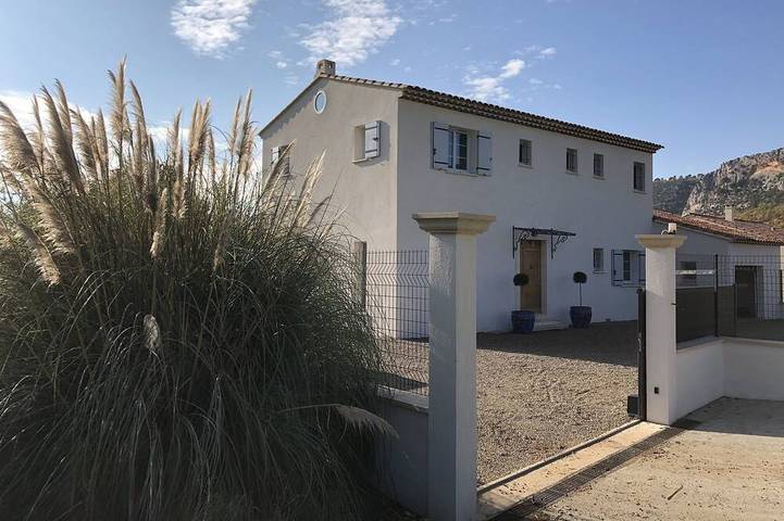 Maison de vacances pour 10 personnes, avec Terrasse et Jardin à Quinson