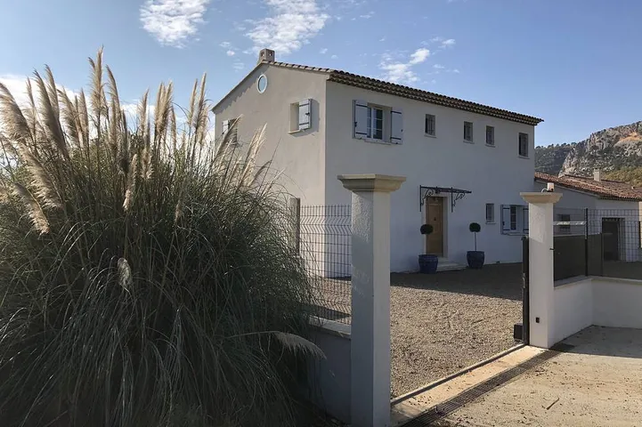 Villa for 10 people, with garden - 1
