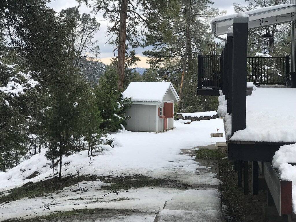 Vista Chalet-Yosemite and Bass Lake getaway with Tesla charger in Madera County