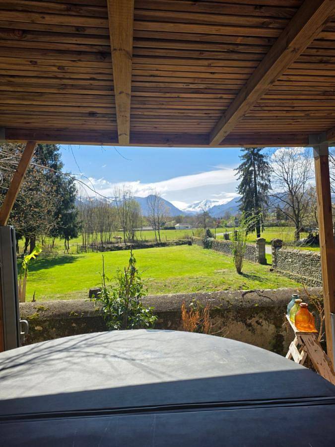 Location de vacances pour 12 personnes, avec vue et jardin, animaux acceptés à Asson - 2