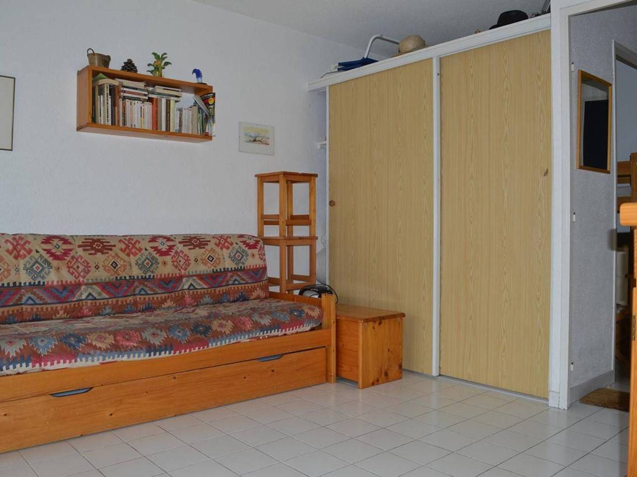Entire apartment, Seaside 2Br/1Ba Apt with Balcony, Sleeps 6 - Near Beach, Elevator, Prime Location! in La Côte Vermeille, Argelès-sur-Mer
