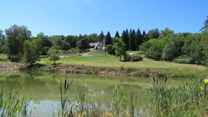 Maison d’hôte pour 3 personnes, avec jacuzzi et sauna ainsi que jardin et piscine dans Haute-Vienne