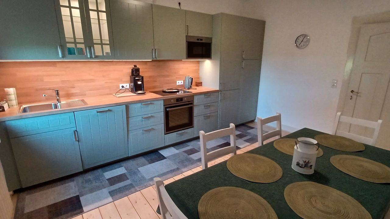 Ganze Ferienwohnung, Ferienwohnung für 4 Personen (90 m²) in Naunheim in Burg Eltz, Naunheim