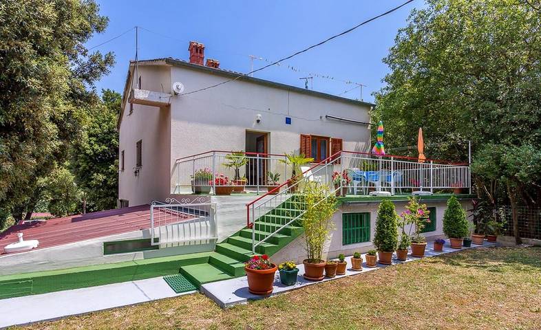 Ferienhaus für 9 Personen, mit Balkon - 1
