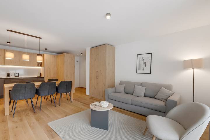Ferienwohnung für 4 Personen, mit Balkon und Kinderpool in Mesocco