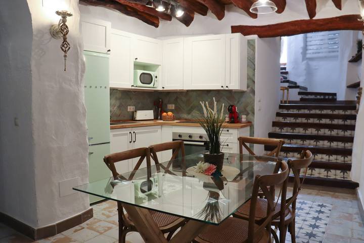 Casa rural 'Casa Cuadra' com vista para a montanha e Wi-Fi in Albondón, Costa Tropical