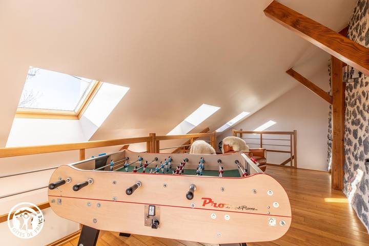 Gîte pour 11 personnes, avec jardin à Besse-et-Saint-Anastaise - 2