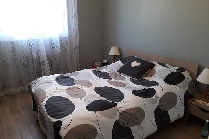 Location de vacances pour 5 personnes, avec terrasse et jardin à Saint-Médard-en-Jalles - 2