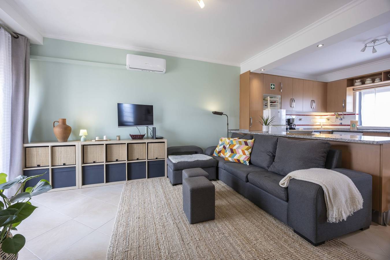 Ganze Wohnung, Ferienwohnung für 4 Personen mit Terrasse in Rogil, Naturpark Südwest-Alentejo und Costa Vicentina