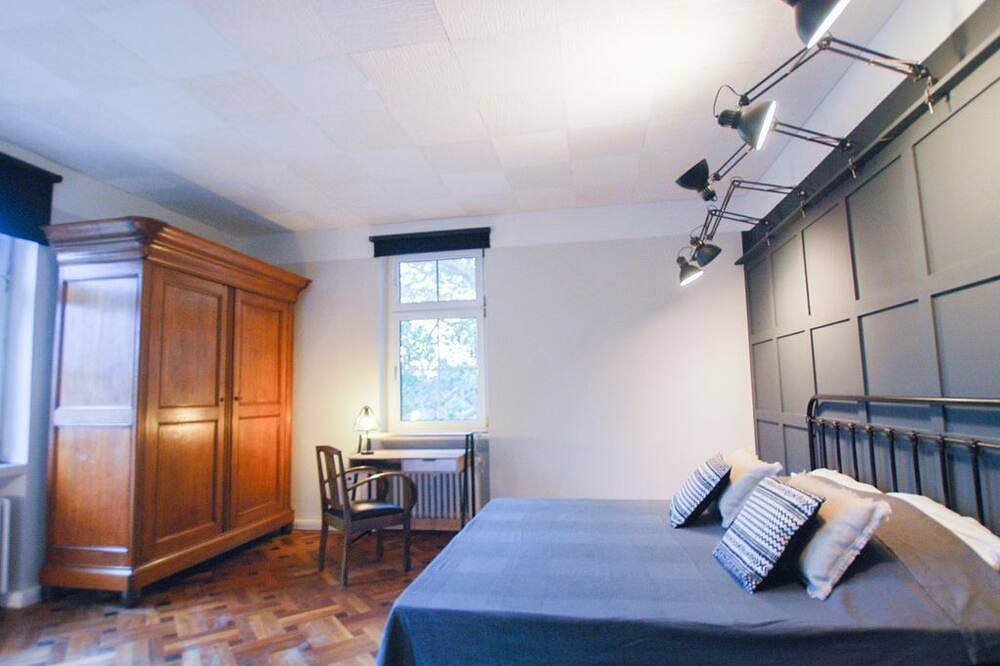 Ganze Wohnung, Ferienhaus Alte Schule Mötsch - Rektorenwohnung - 90 qm in Bitburg, Eifelkreis Bitburg-Prüm