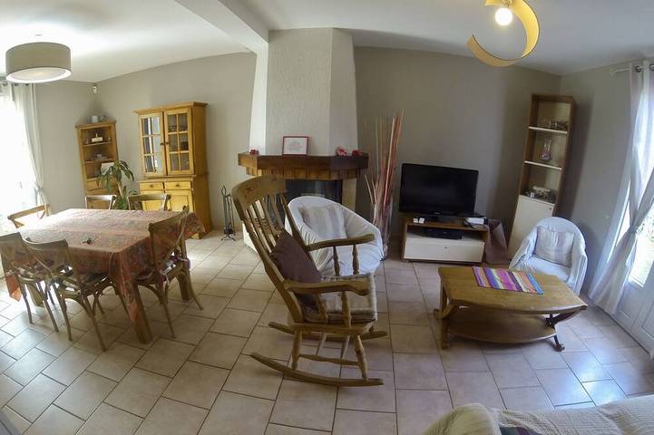 Gîte pour 8 personnes, avec Balcon et Jardin