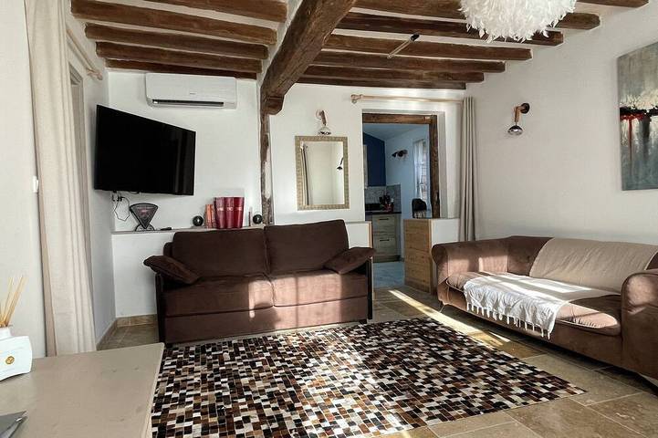 Location de vacances pour 7 personnes, animaux acceptés à Bois-Jérôme-Saint-Ouen