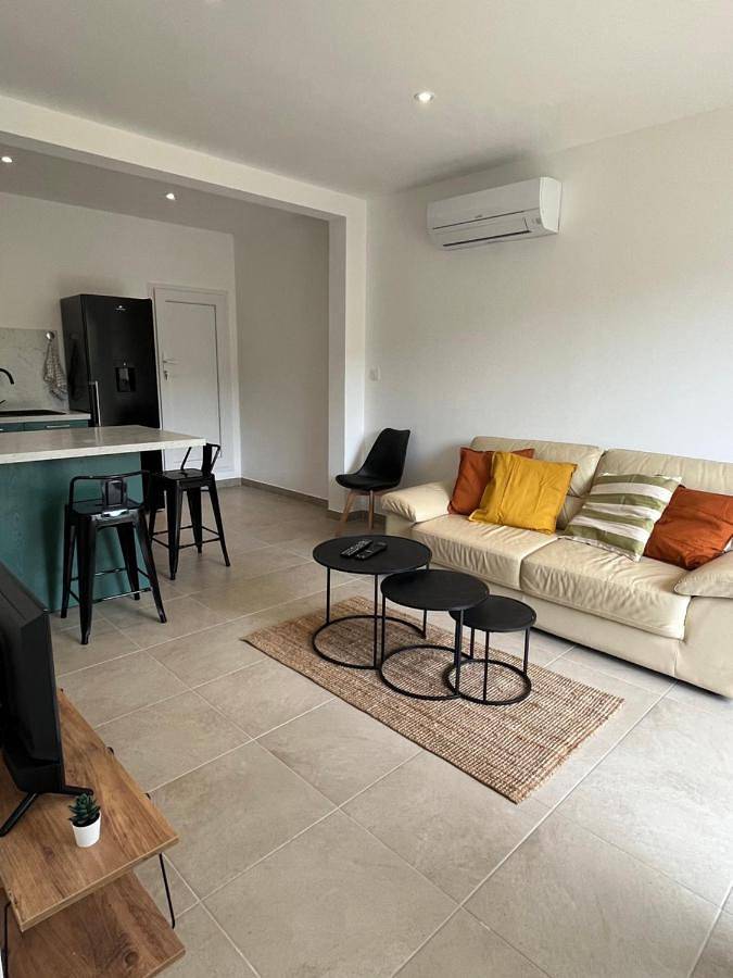Appartement de vacances pour 2 personnes, avec jardin ainsi que vue et terrasse