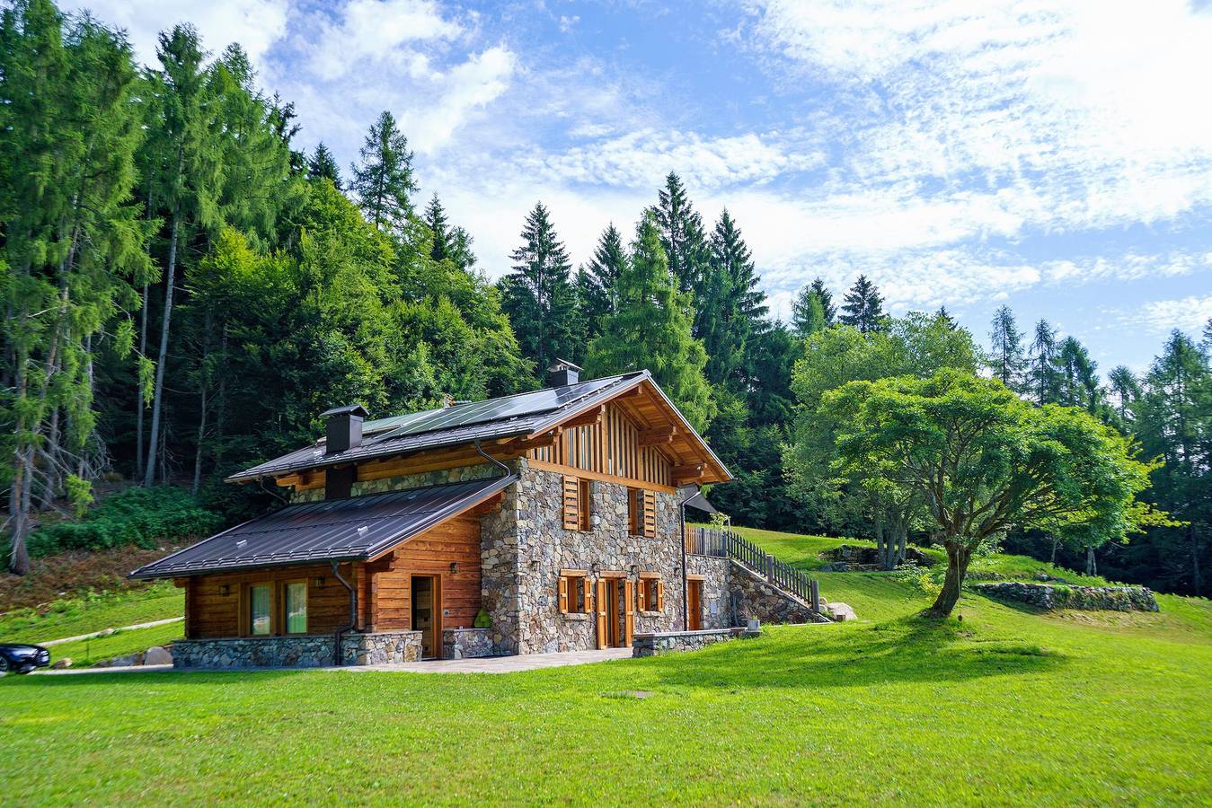 Luxus-Chalet Larice mit Bergblick und Panoramaterrasse in Ronchi Valsugana, Valsugana