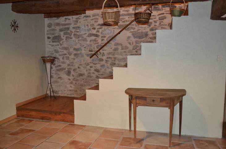 Gîte pour 6 personnes, avec terrasse ainsi que jardin et jacuzzi à Camon - 3