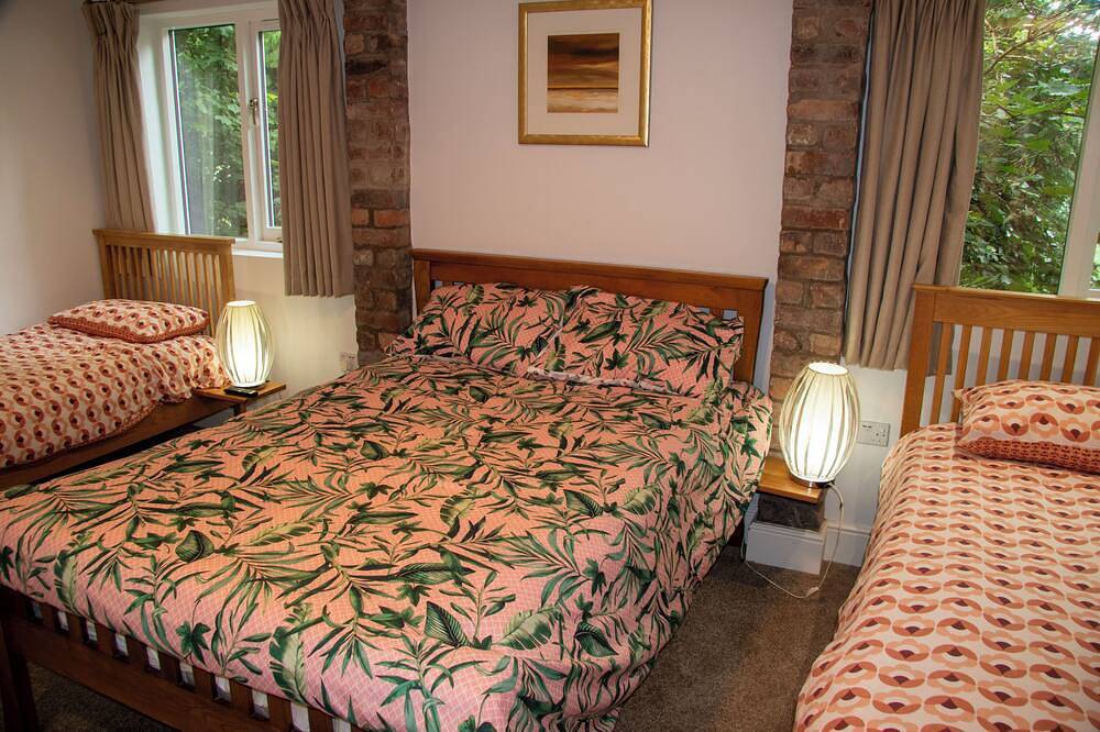 Super geräumiger Stallumbau mit kostenlosem Wlan, Netflix und Logfire. in Chester, West Cheshire und Chester